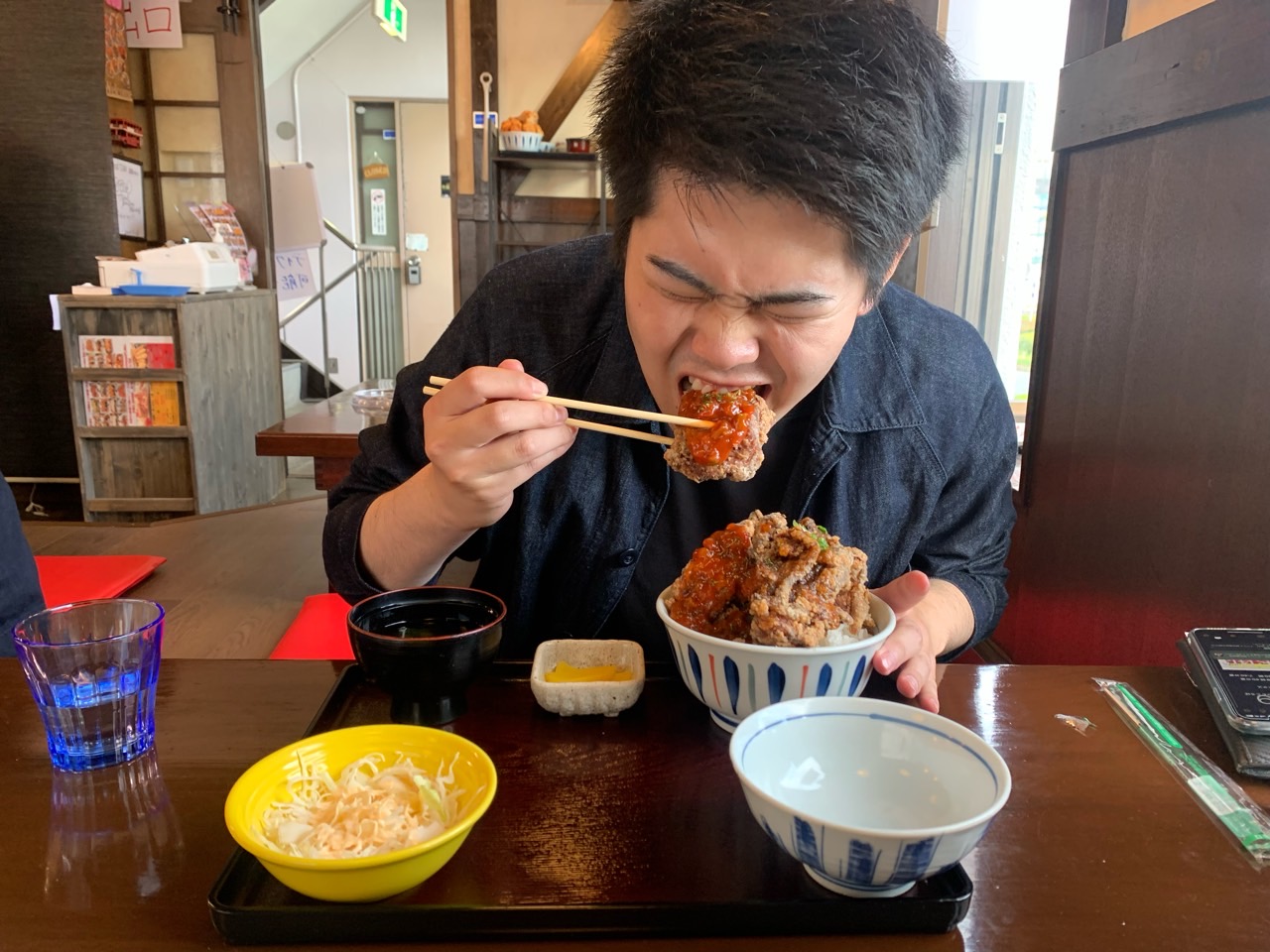 庄司先生、から揚げ丼